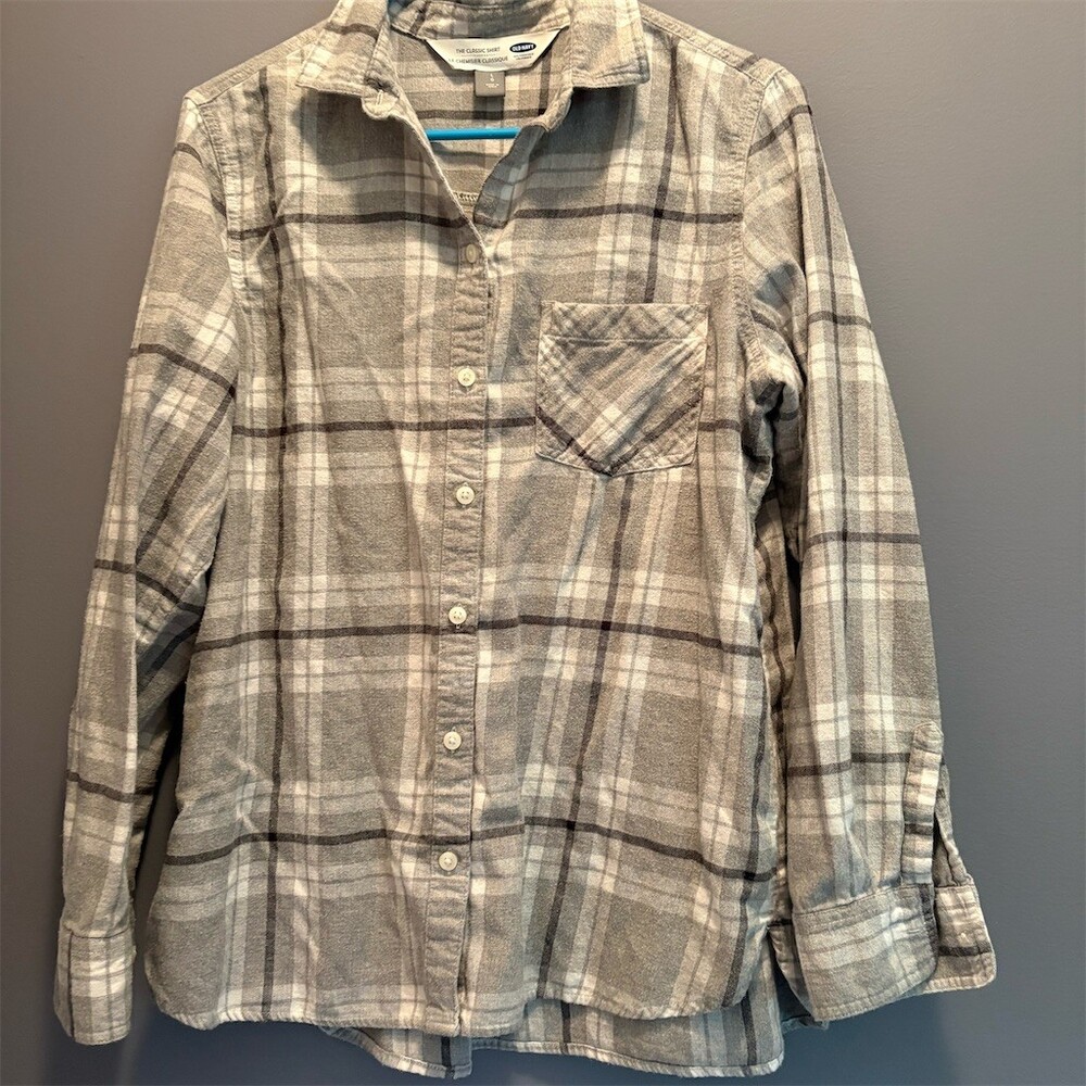Old Navy Classic Shirt Womens Size L Gray & White Plaid Flannel Button-Up